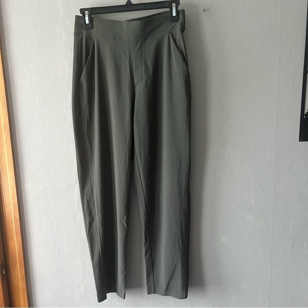 Athleta Brooklyn Mid Rise Ankle Pant Size 2 Green/Grey